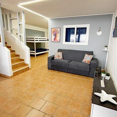 Casa Del Limone Apartment อิโซลา เดลเล เฟมมิเน ภายนอก รูปภาพ